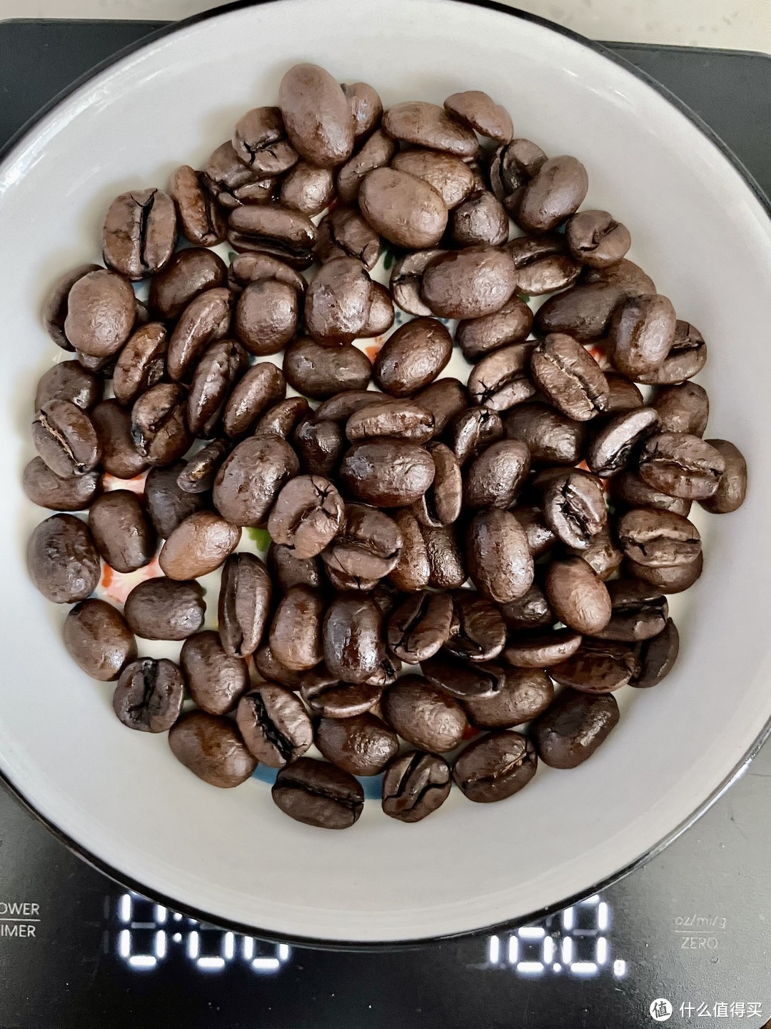 深烘出油的疣猪咖啡豆