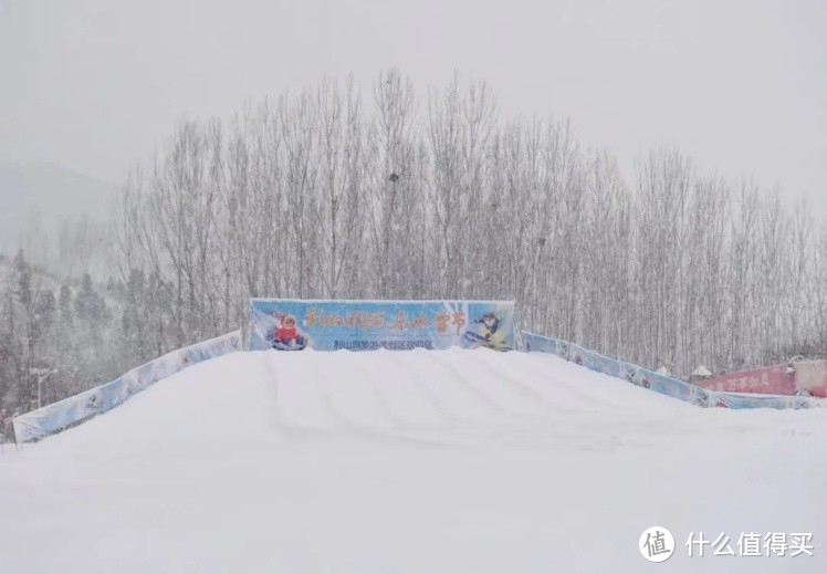 冬天滑雪不打烊