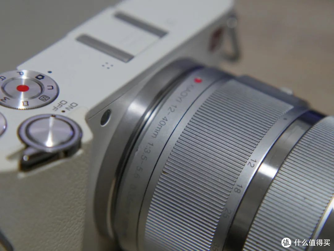 小蚁M1微单测评 | 500块买一台秒杀CCD的相机，但真的好用吗？