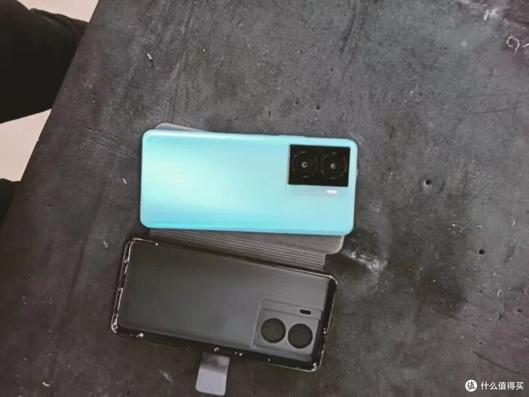 vivo:6000mah超大电池 80w闪充 120hz,256gb内存仅1069元_手机_什么