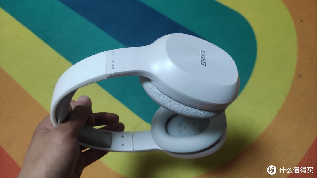 漫步者w800bt plus:佩戴舒适的蓝牙耳机,续航超给力!