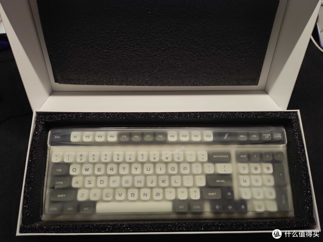 首席玩家莫奈T98：浑身上下透露着优雅的98配列键盘