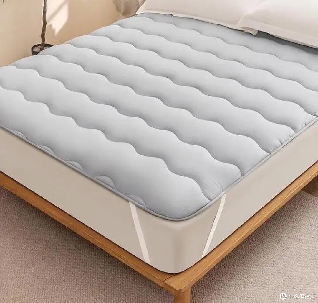 除了外观上的差异,床垫内部的填充物也大不相同.