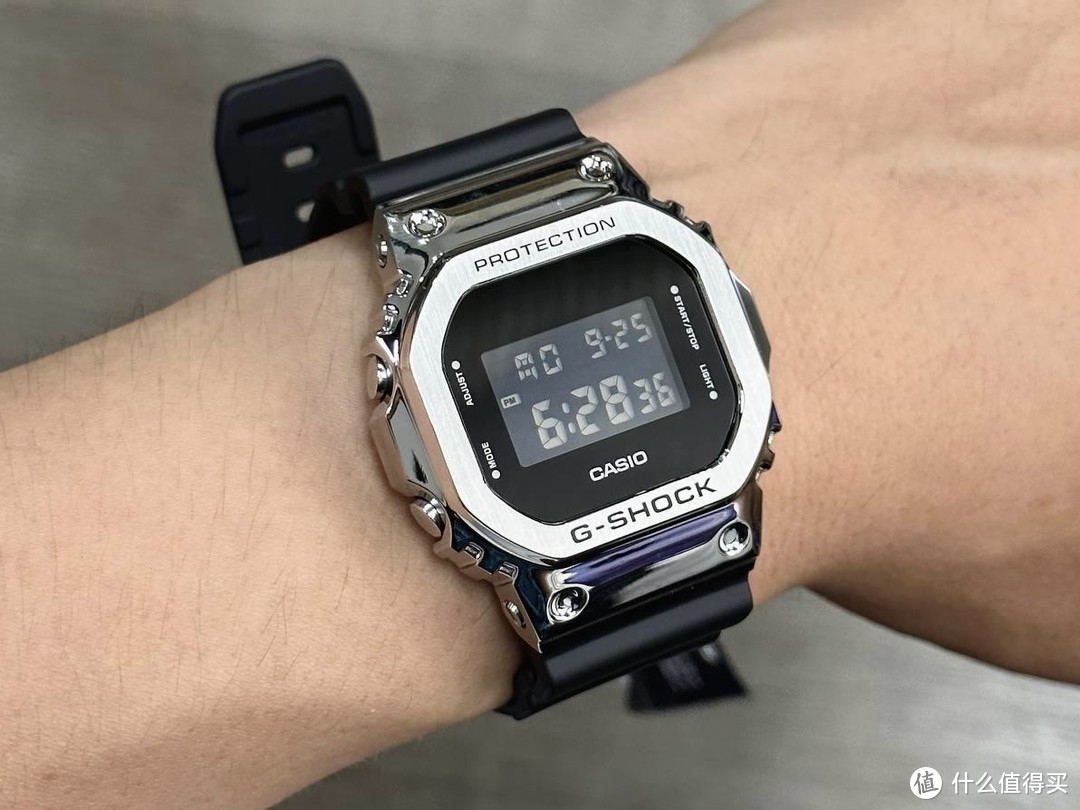 【卡西欧G-SHOCK系列】篇三：300～30000元 “经典款小方块”终极选购指南，款款经典不过时