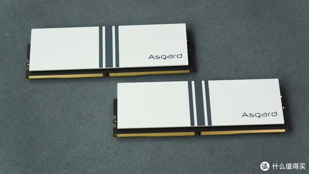 普通玩家可拥有的高频条，阿斯加特女武神DDR5 7000轻松超频8266