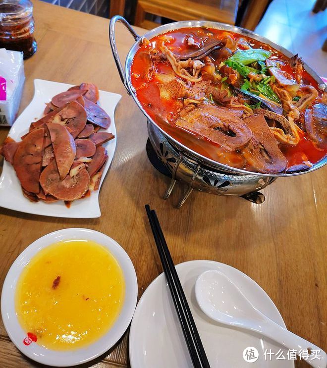 老北京驴肉锅杂，老味道，让你回味无穷，必须一试！