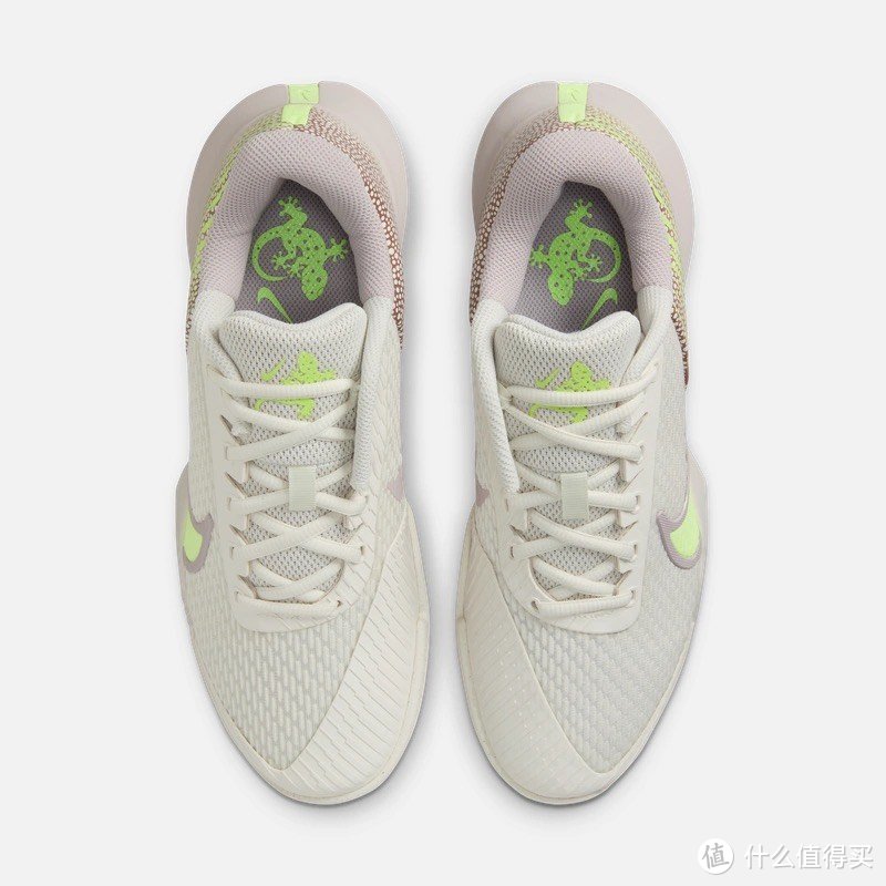 郑钦文晋级澳网女单决赛之旅：与NIKE ZOOM VAPOR PRO 2 HC PRM的绝佳配合