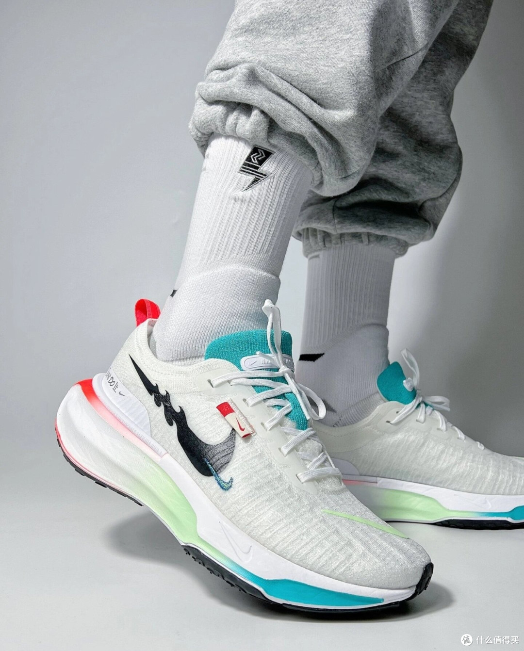 nikeinvincible3一双让你又爱又纠结的休闲慢跑鞋