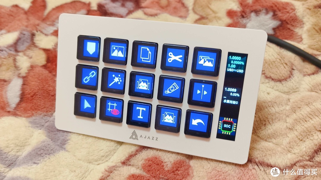 你的桌面好帮手，带有“屏幕”的按键操作台Deck：黑爵AKP153使用体验分享，还有拆解图哟~