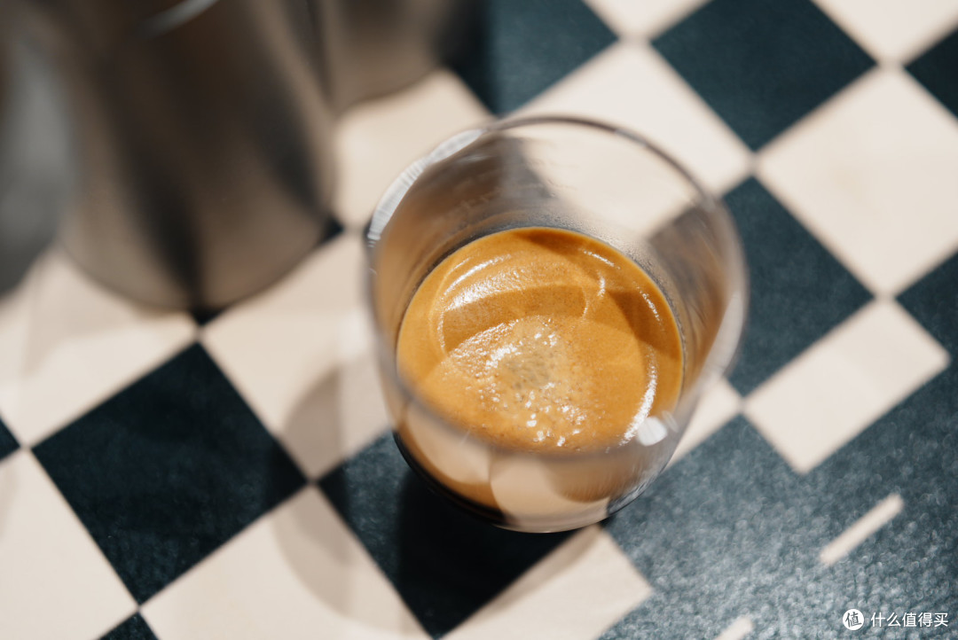 胶囊、全自动、半自动？一文解析如何选购咖啡机！家用咖啡机推荐及咖啡机苏泊尔使用体验分享