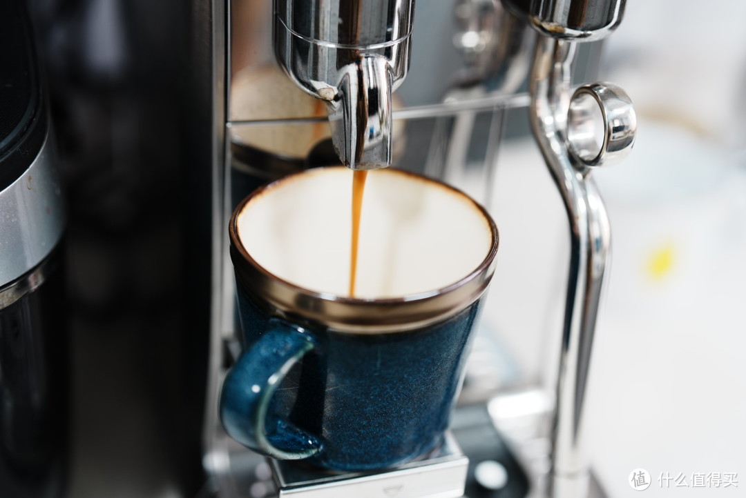 胶囊、全自动、半自动？一文解析如何选购咖啡机！家用咖啡机推荐及咖啡机苏泊尔使用体验分享