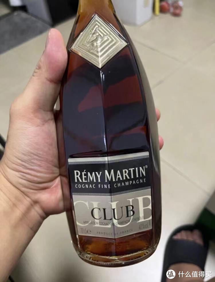 人头马（Remy Martin）洋酒 CLUB优质香槟区干邑白兰地 500ml  年货送礼