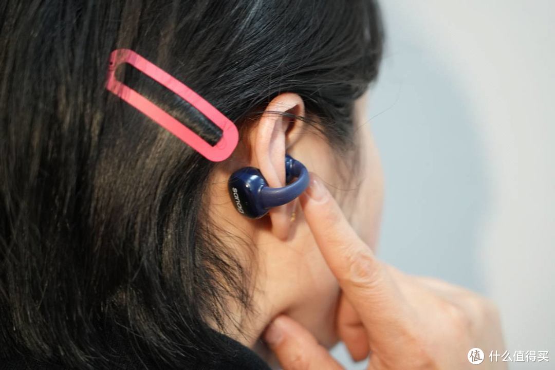 塞那S5打造带显示屏的耳夹式耳机，潮流时尚的“穿戴”饰品
