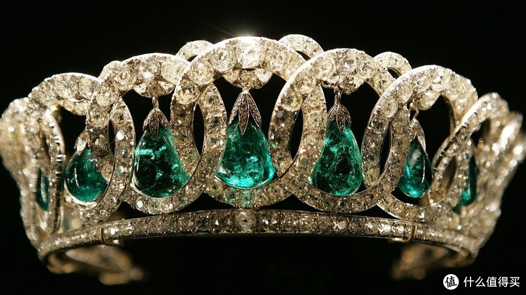 弗拉基米尔祖母绿宝石王冠