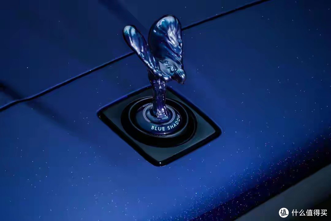 搭载V12发动机，劳斯莱斯库里南特别版官图发布，专属蓝色车漆