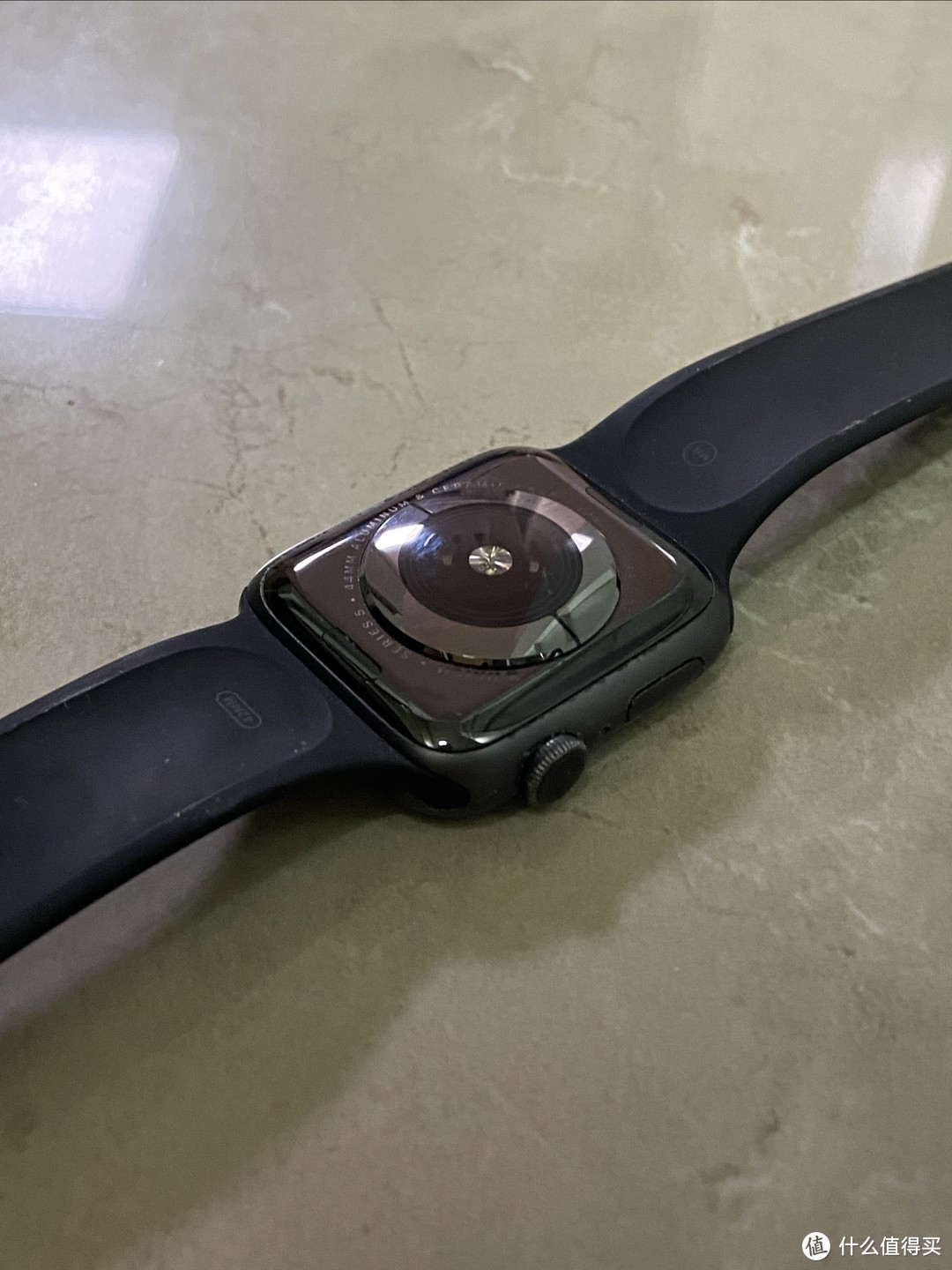 如今Apple Watch已经不再是唯一的选择了，续航太差。