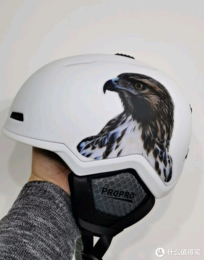 新手必备！盘点十大最安全的滑雪头盔