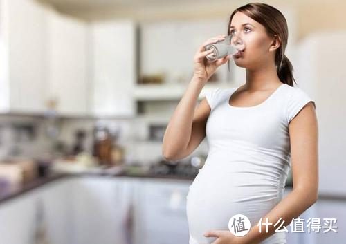 一会儿说多喝水，一会儿说少喝水，怀孕之后连喝水都这么难了吗？