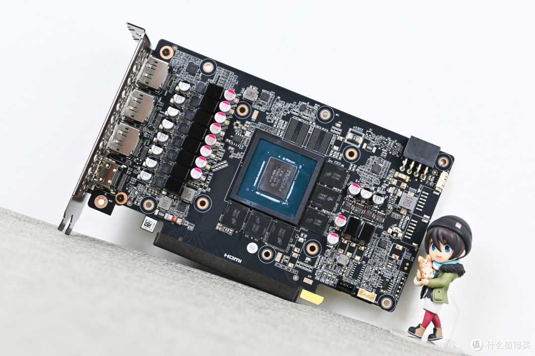 索泰rtx4070xgaming欧泊白显卡开箱试玩纯白低温性能好