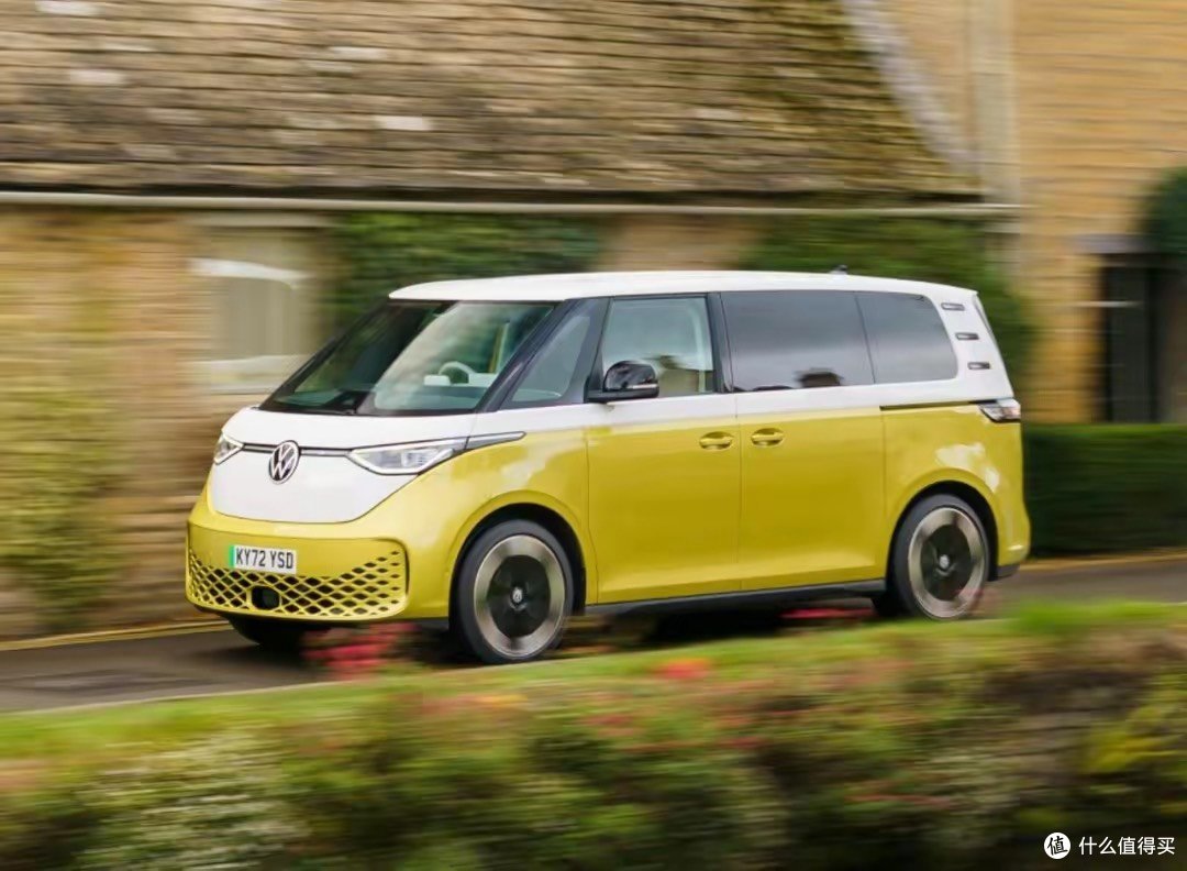 buzz的外观造型非常吸睛,设计灵感源于经典车型"大众t1",由于整体风格