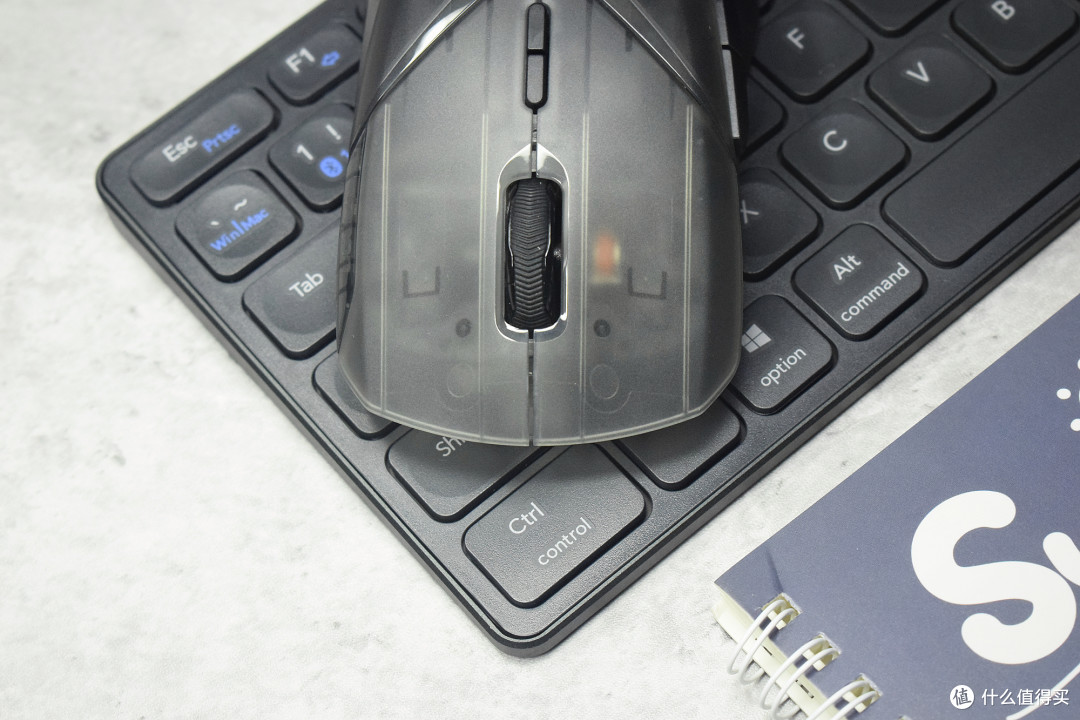 电脑外设篇七轻盈多能的俏佳人雷柏vt9air半透版多模鼠标体验