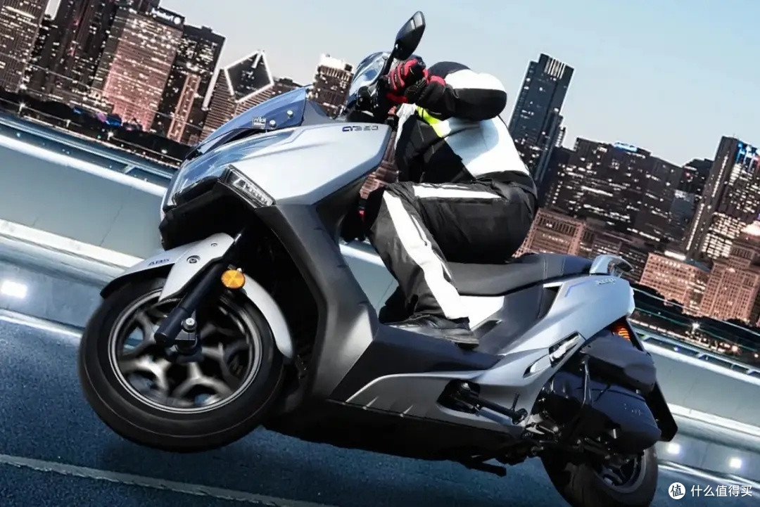 售价18999元,相比老款变化不大_摩托车整车_什么值得买