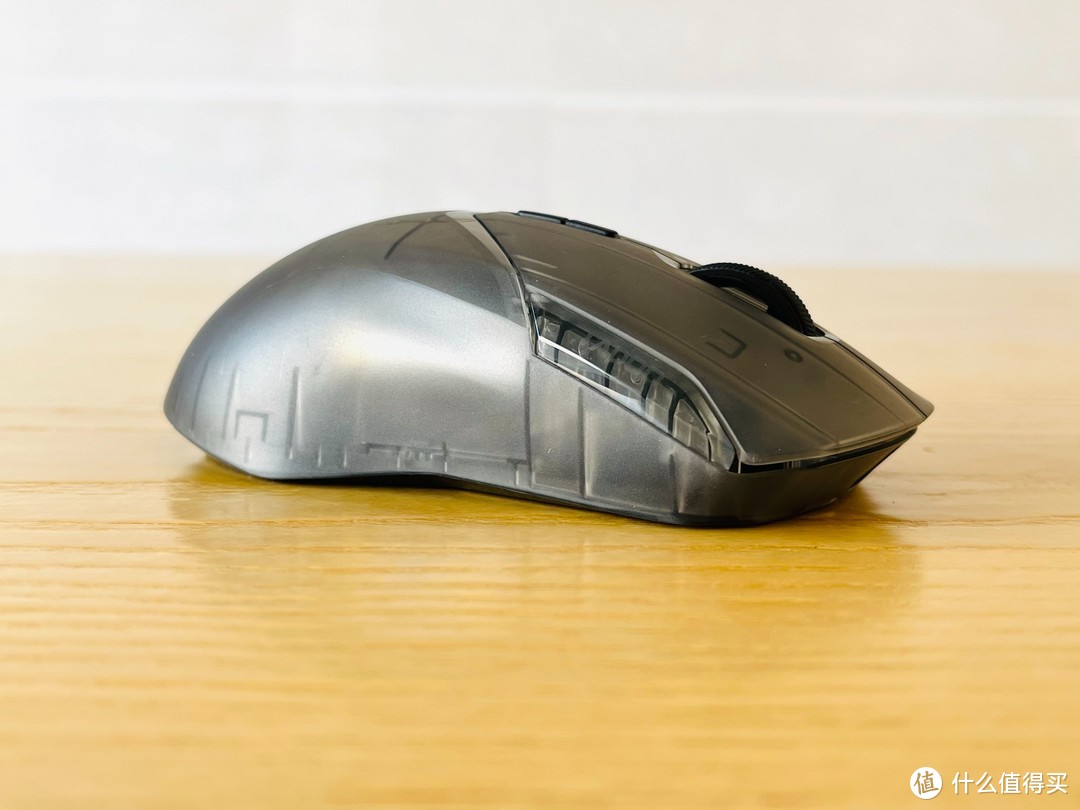 手感舒适，操作精准——雷柏VT9 Air游戏鼠标带给你无以伦比的体验~