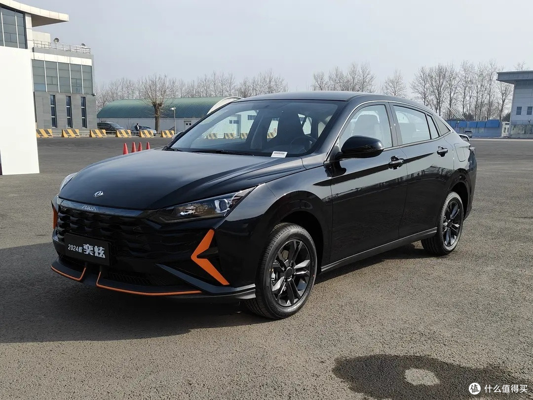 2024款东风风神奕炫上市 售7.79万元起_轿车_什么值得买