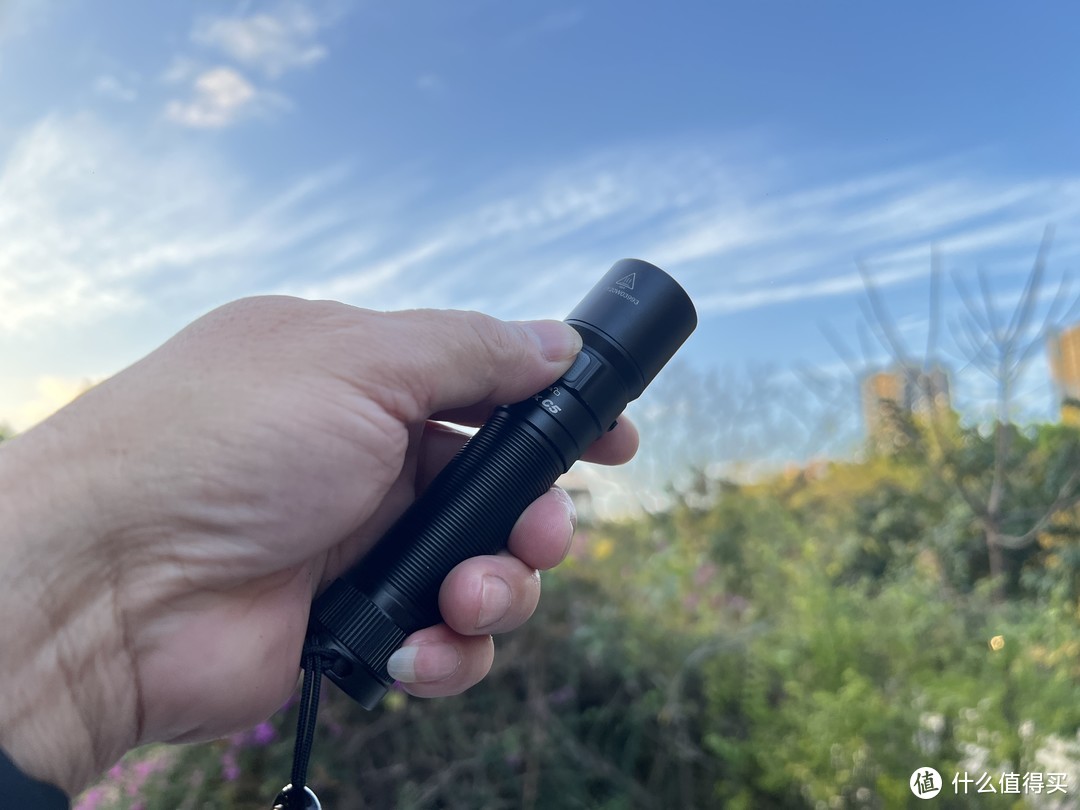 FENIX C5强光远射防水磁吸应急手电体验测评