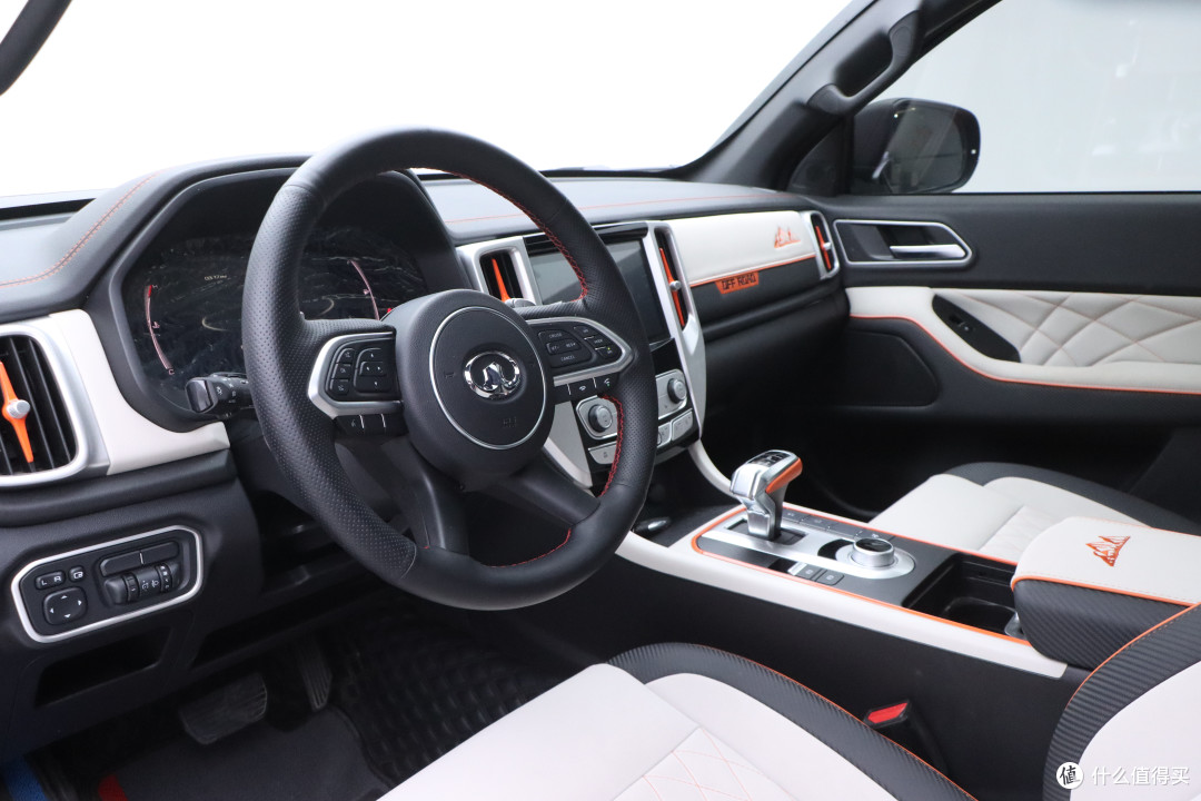 0t黑弹特别版目前郑州腾发二手车店内有一台同款长城炮二手车在售