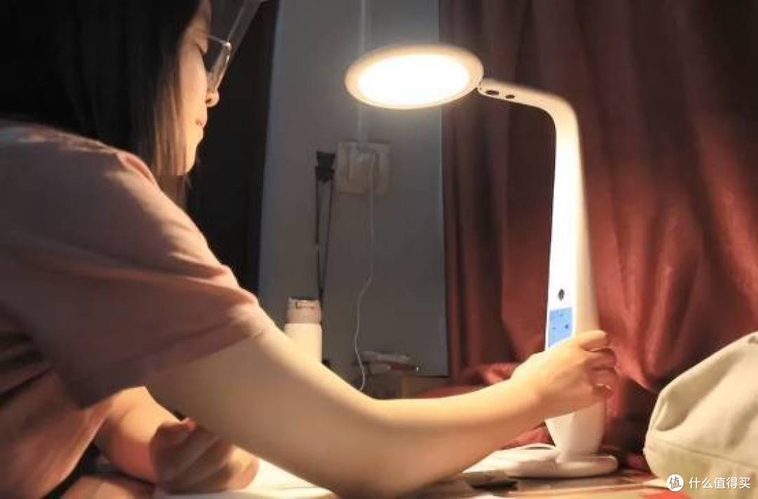 哪款护眼台灯比较耐用？2024年五款甄选高评分榜单好物！