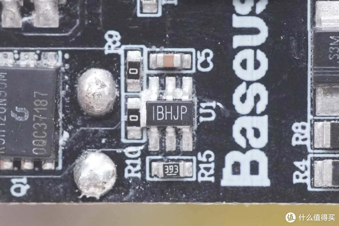 拆解报告：Baseus倍思65W 1A1C氮化镓充电器CCGAN65UE