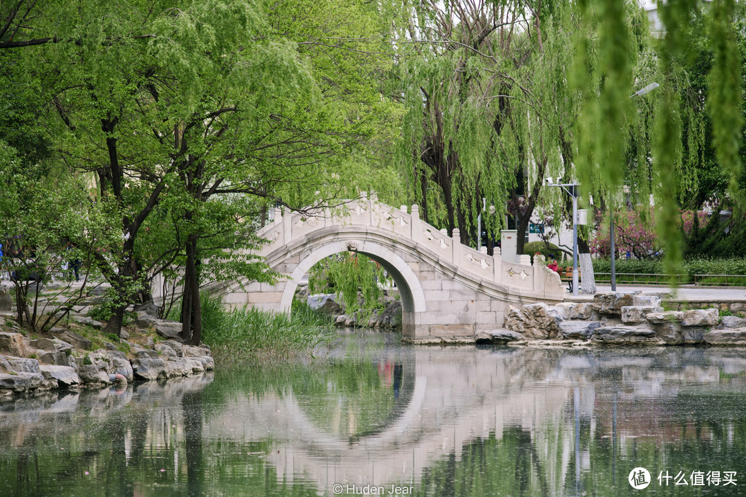 奥林巴斯OM 200mm F4，小巧与高素质的胶片时代长焦