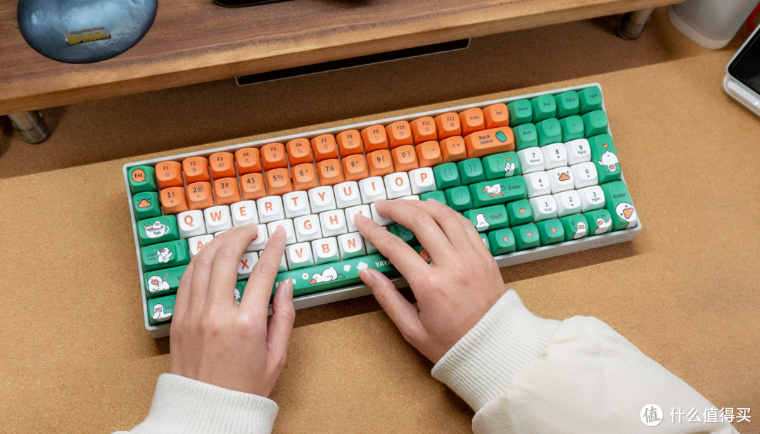 除了手感以外，键盘的颜值也很重要：我的Lofree洛斐小翘键盘分享