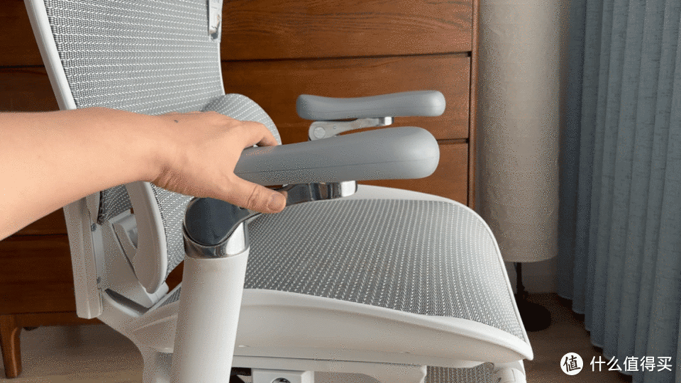 龙年也要健健康康，选一把舒服的人体工学椅，助力龙年事业顺遂身体安康