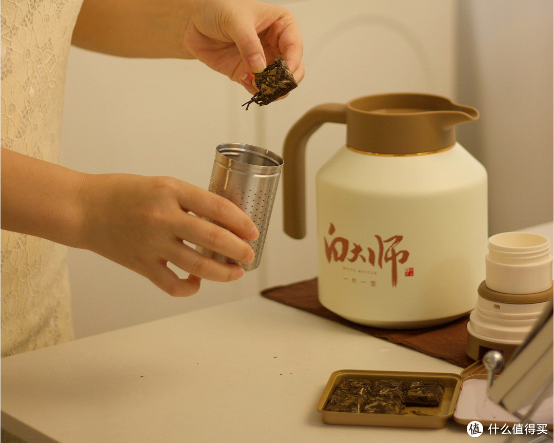 饮茶随记之一：白大师老白茶寿眉·方片壶闷茶喝法
