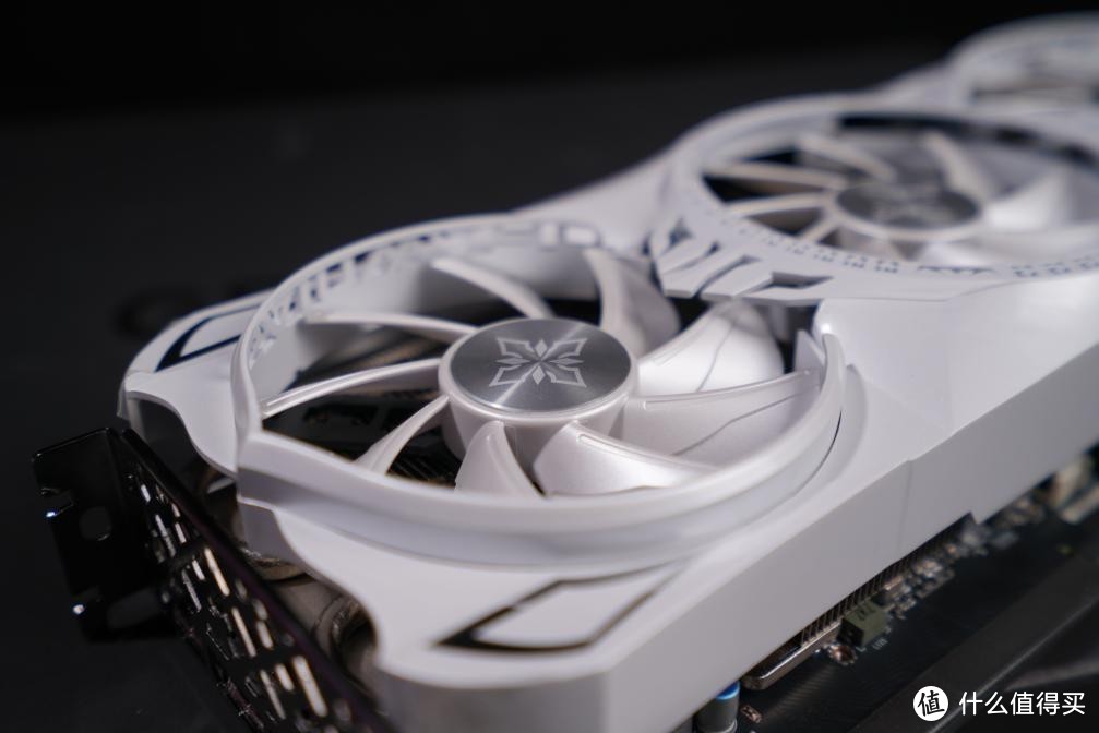 全民AI游戏时代到来！耕升 RTX 4070 SUPER助SDR游戏HDR化