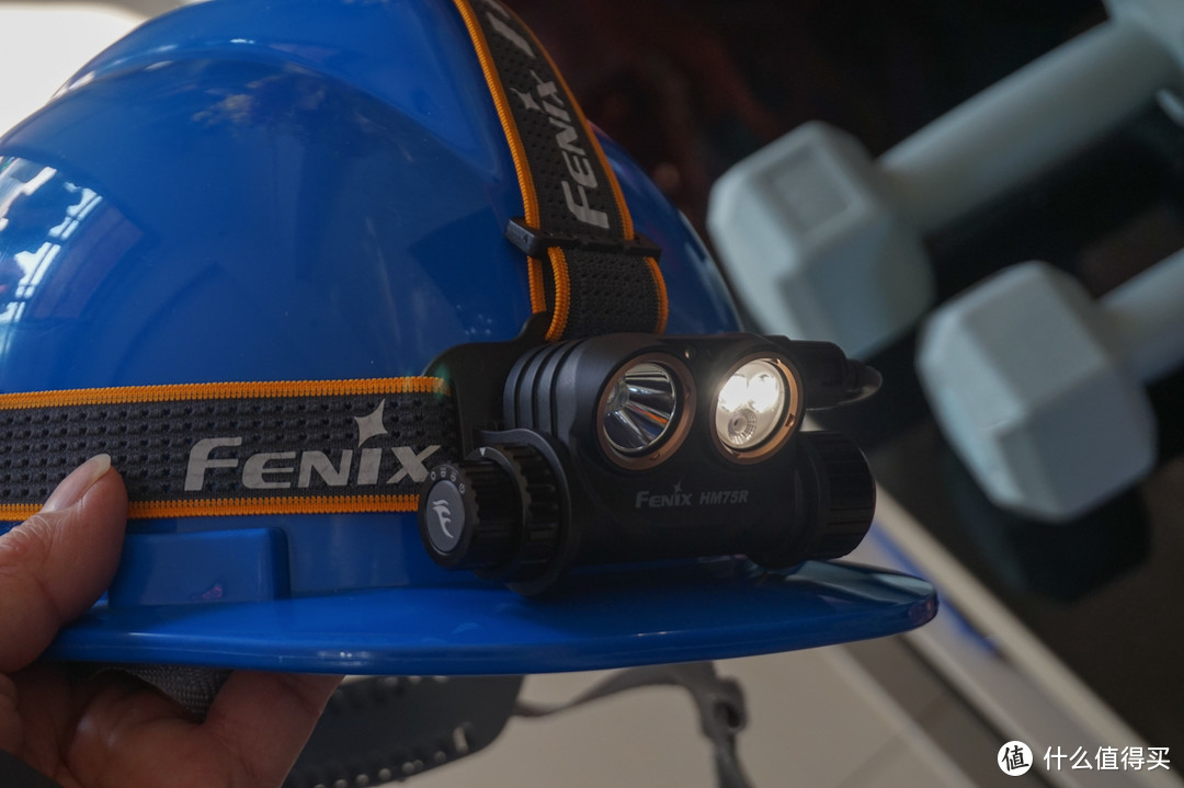 如丝般顺滑，这个操控性能无敌了，Fenix HM75R最强工业头灯？