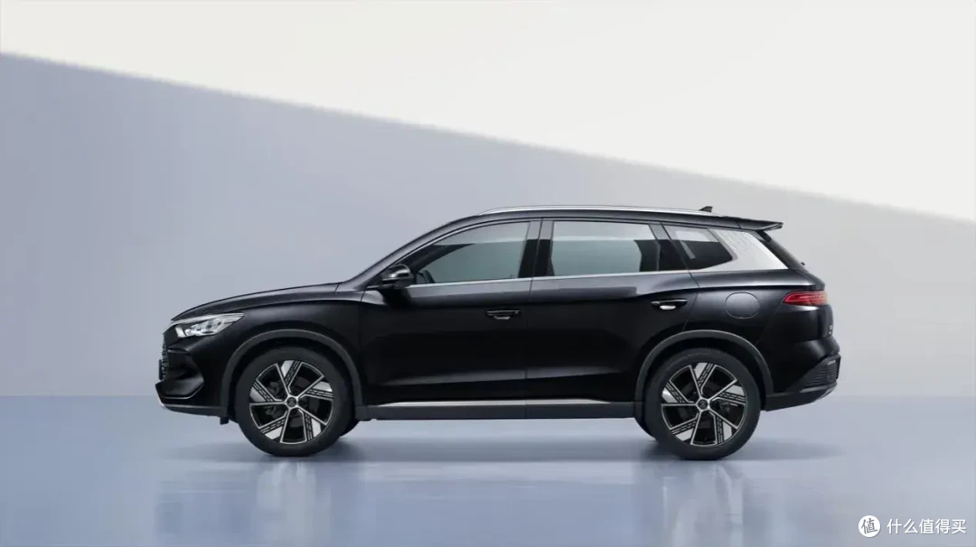 宋又掀桌子1098万元起的宋pro荣耀直接掀掉屋顶