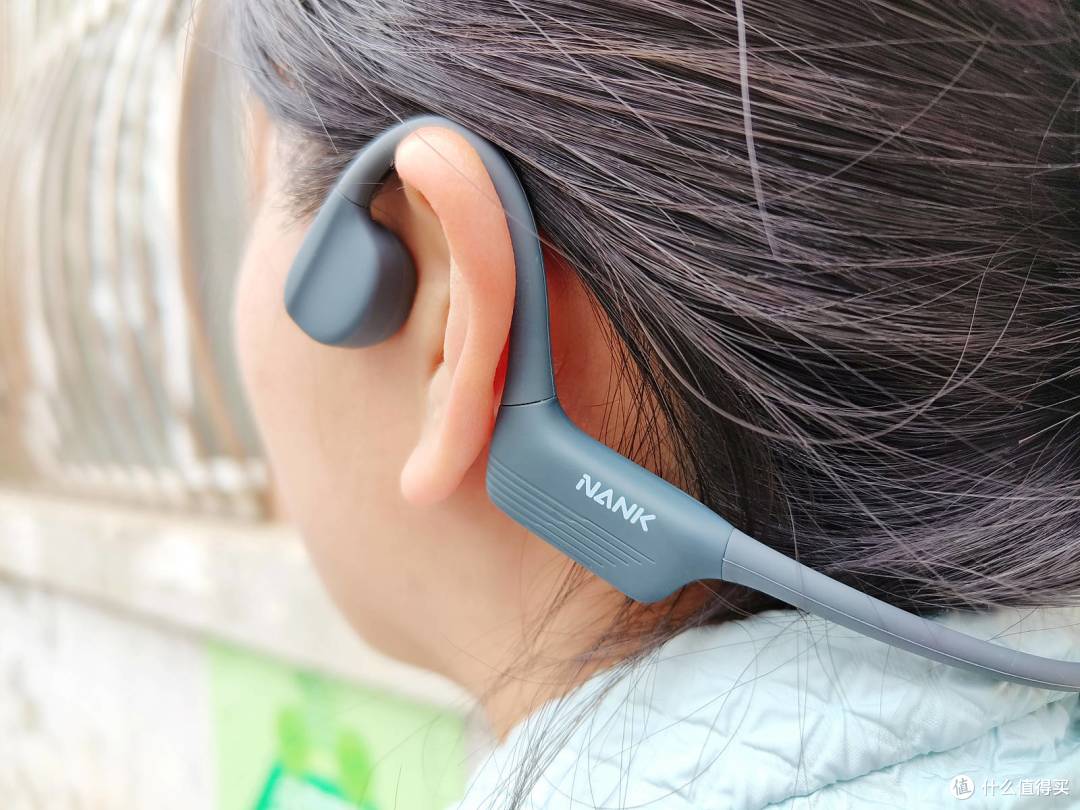 佩戴舒适音质好的骨传导耳机 拉满运动仪式感 南卡neo 2
