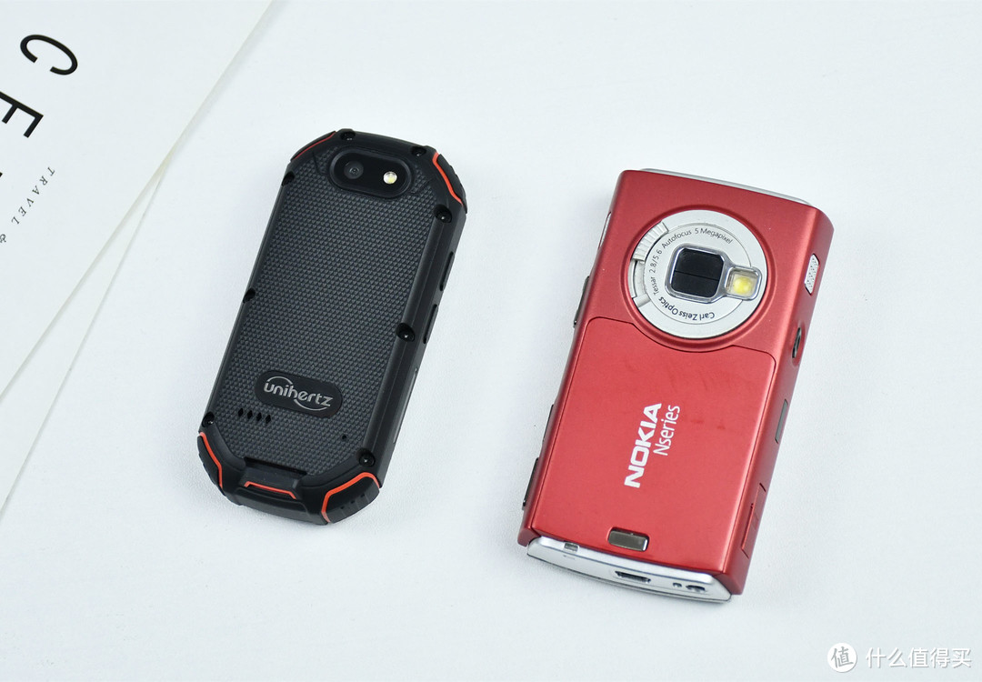 这么小能看清楚吗245英寸屏幕的迷你三防手机简评