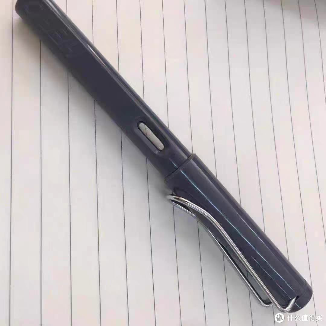 书写特别流畅的钢笔，小学生必备的文具