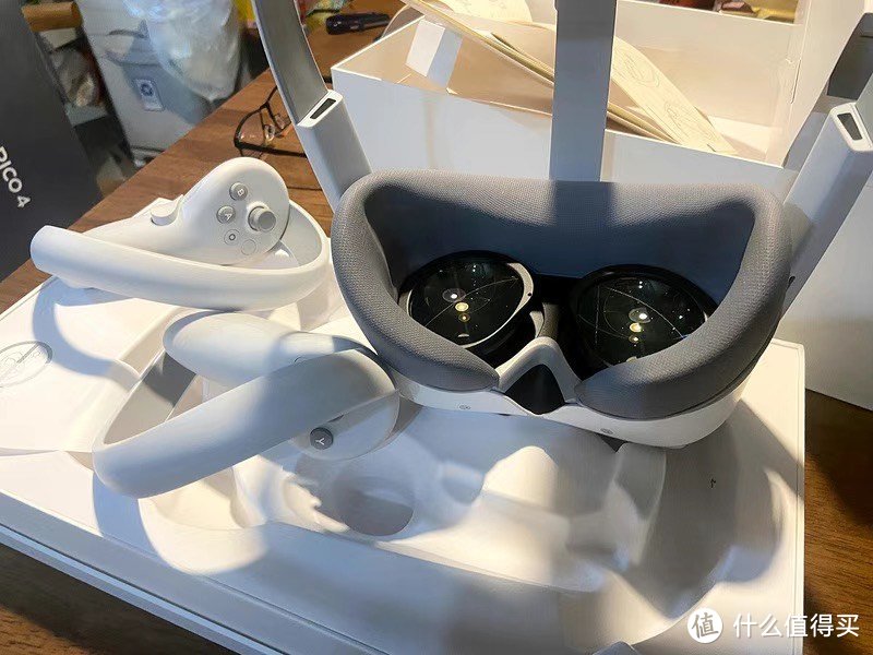 ￼￼PICO抖音集团旗下XR品牌PICO 4 VR 一体机8+256G【畅玩版】VR眼镜AR智能设备visionpro空￼￼