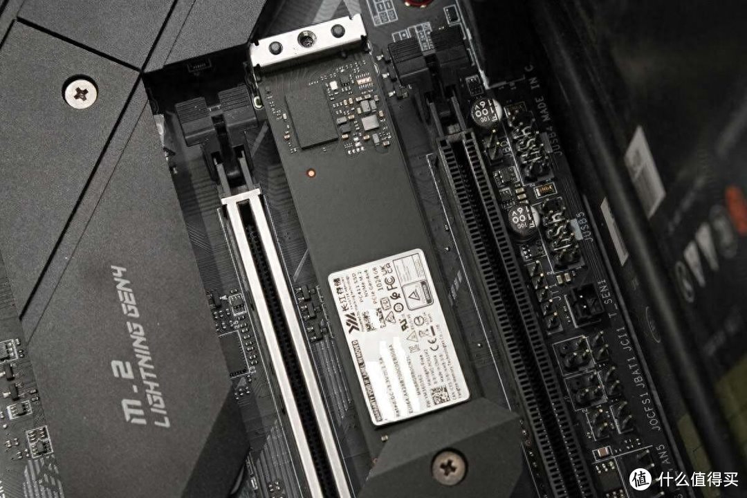 高性能、低功耗、高性价，长江存储 PC411 固态硬盘评测