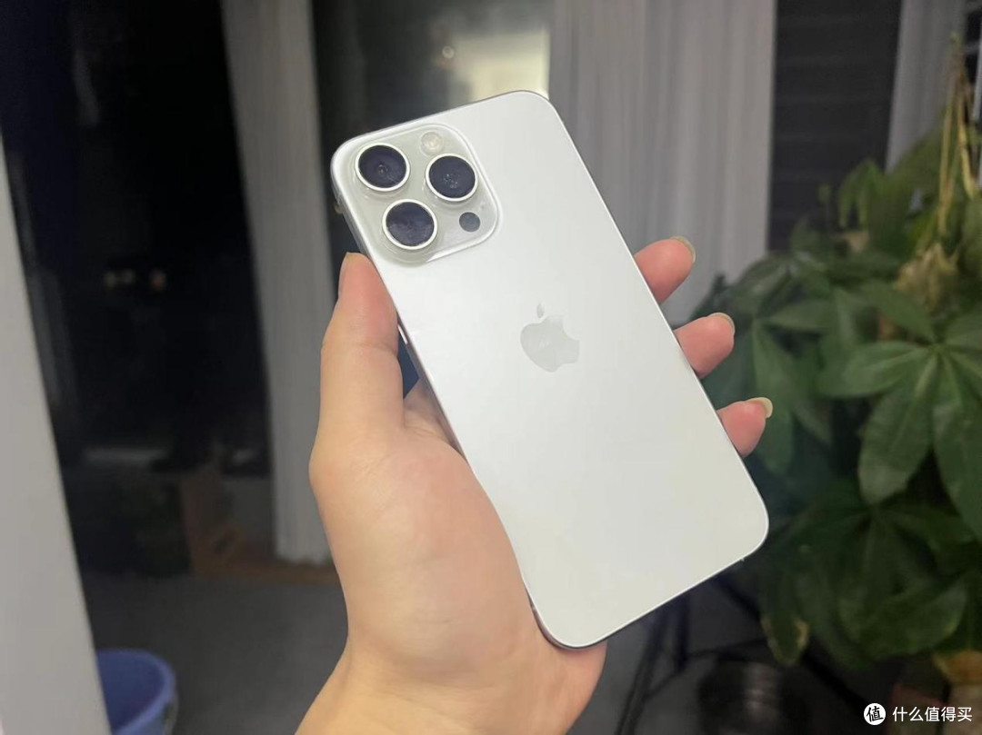 女神节来了:iphone15pro max跌价1350元,女生们的好礼物_手机_什么