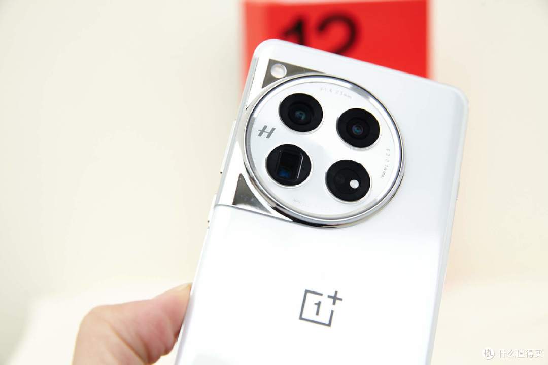 数码好物 篇四十三:后悔没有早点买,一加12开箱美图赏析_手机_什么值