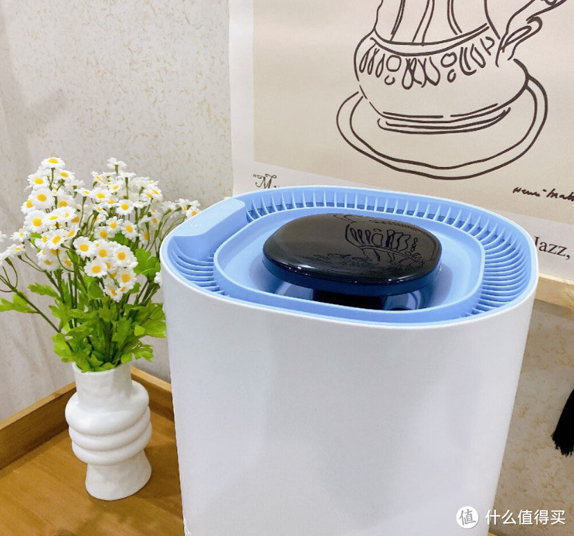 加湿器是一种能够增加空气湿度的家用电器，