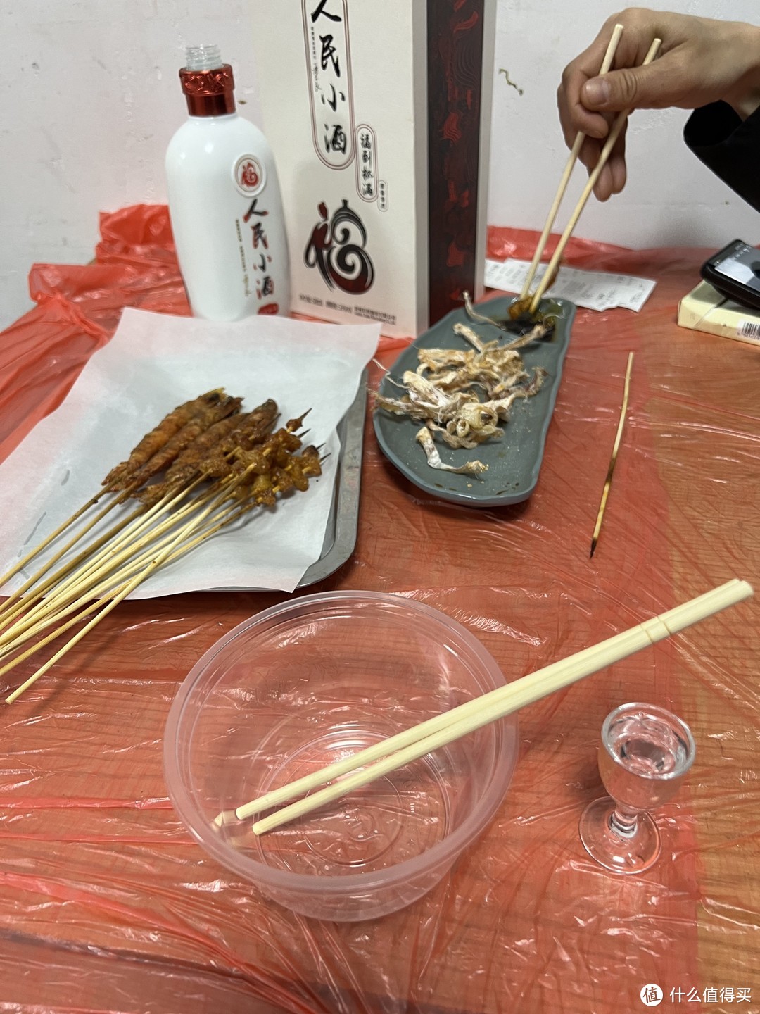 随意约酒，开心就好，不是一定要喝醉。