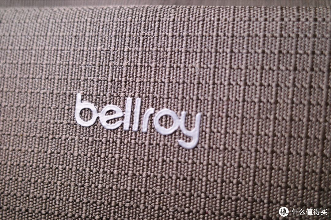或许也有购买价值，更适合女性用户的仿bellroy Venture Sling 10L摄影单肩包