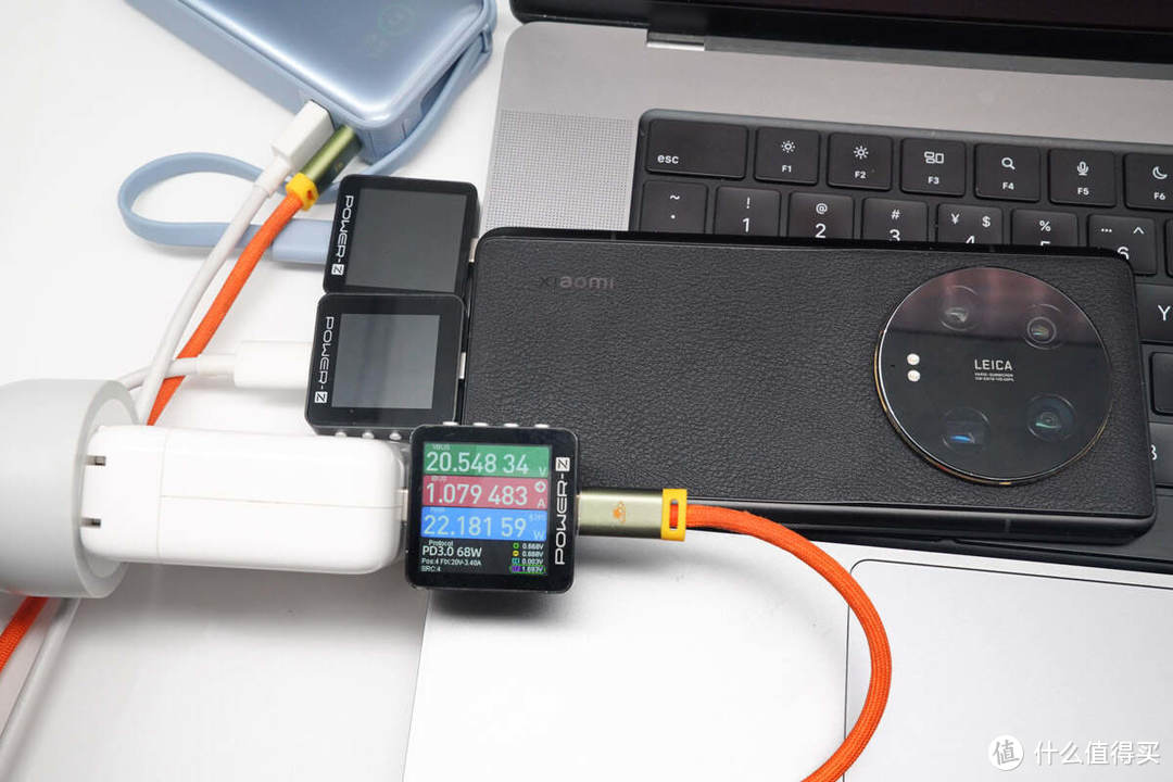 LCD智能屏显，智慧简易出行，Anker安克创新 30W 自带线充电宝评测